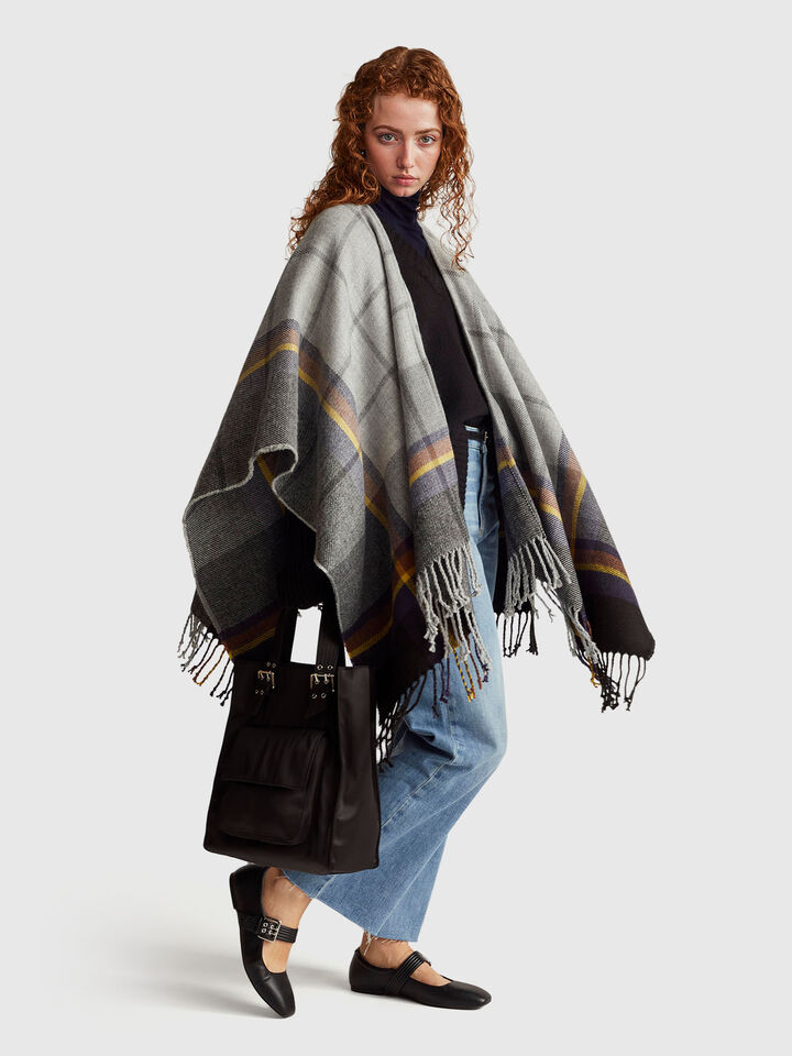 CAPE Women image number 3